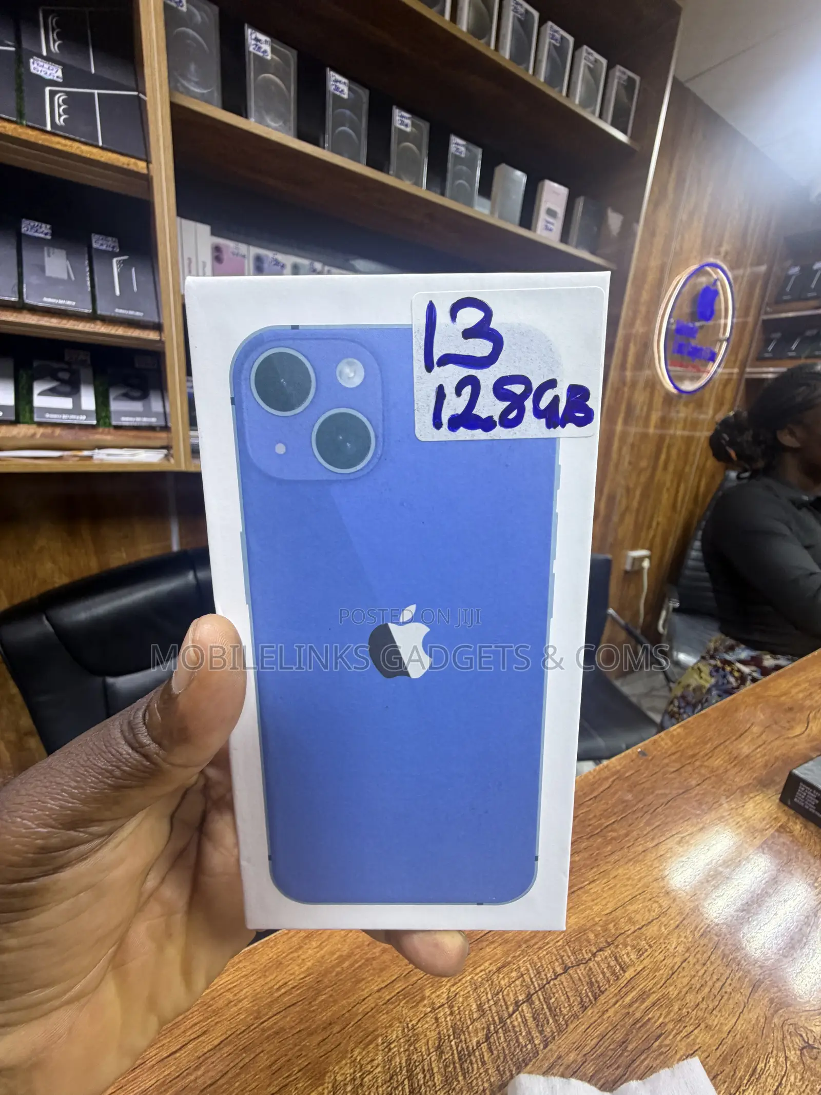 New Apple iPhone 13 128 GB Blue