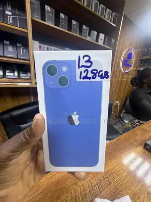 New Apple iPhone 13 128 GB Blue