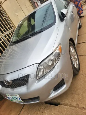 Toyota Corolla 2010 Silver