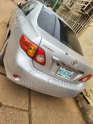 Toyota Corolla 2010 Silver