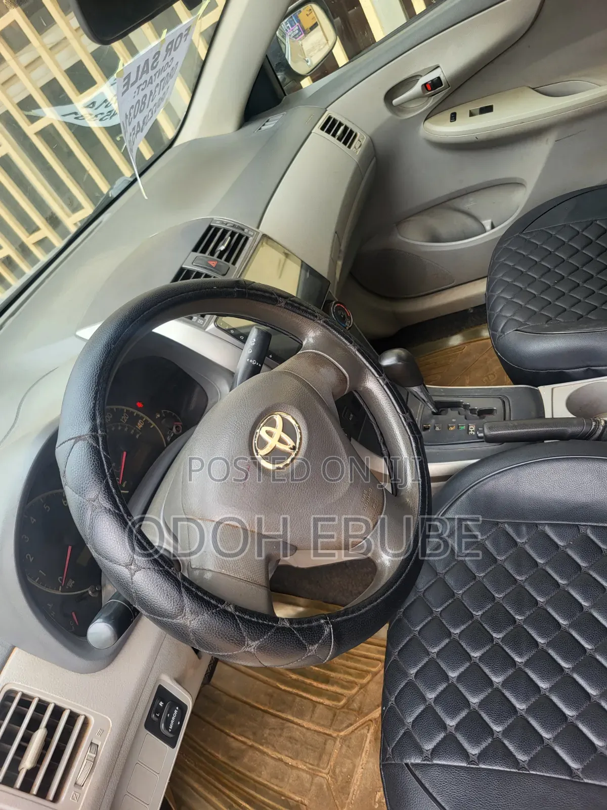 Toyota Corolla 2010 Silver