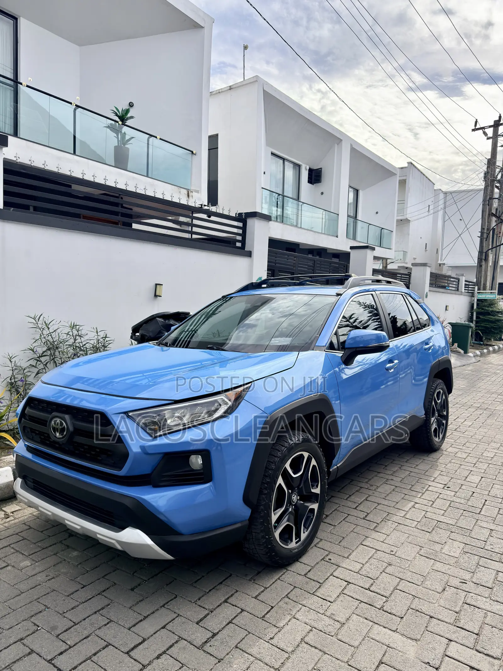Toyota RAV4 Adventure 2019 Blue