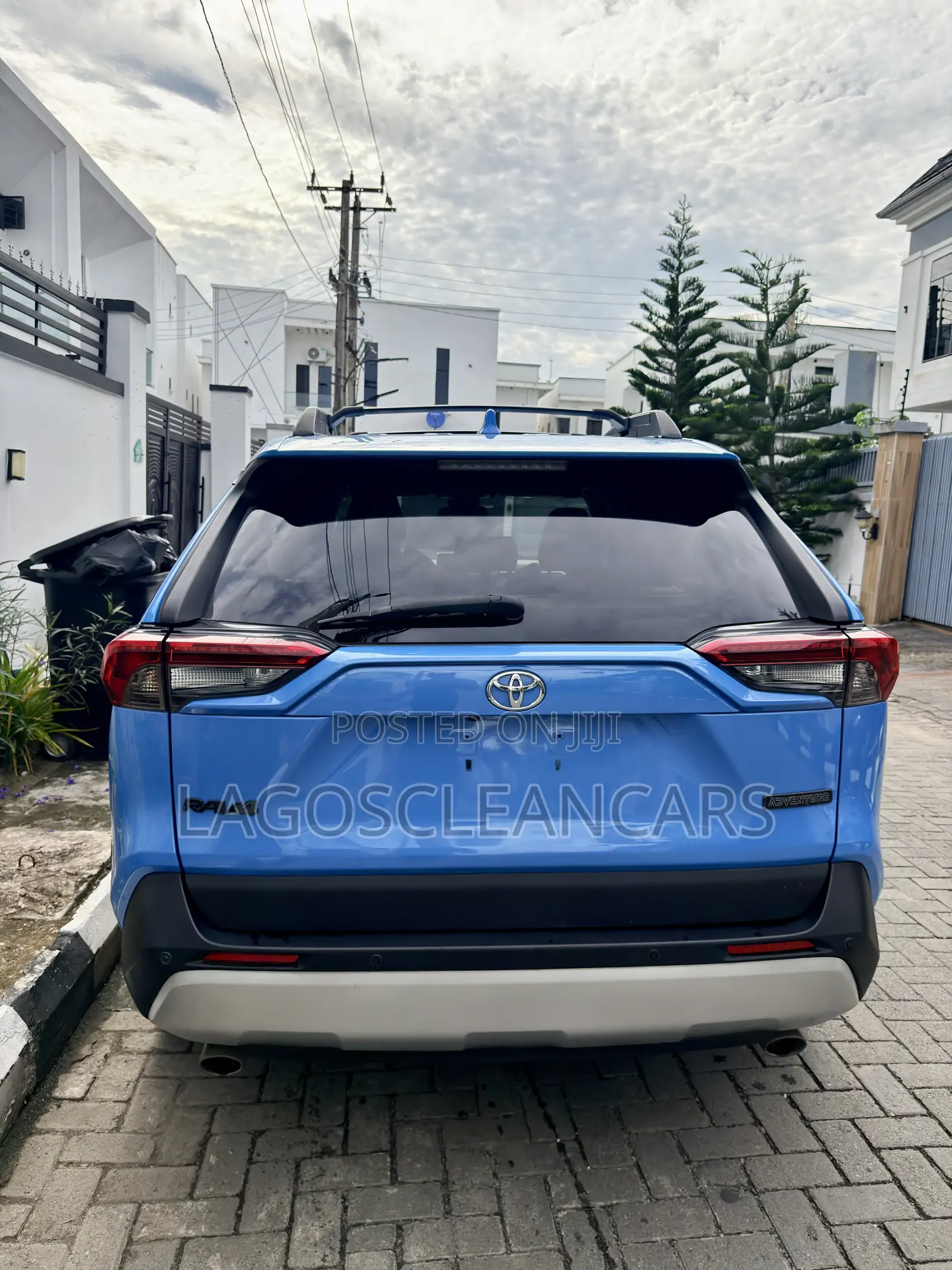 Toyota RAV4 Adventure 2019 Blue
