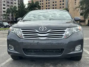 Toyota Venza LE 2011 Gray