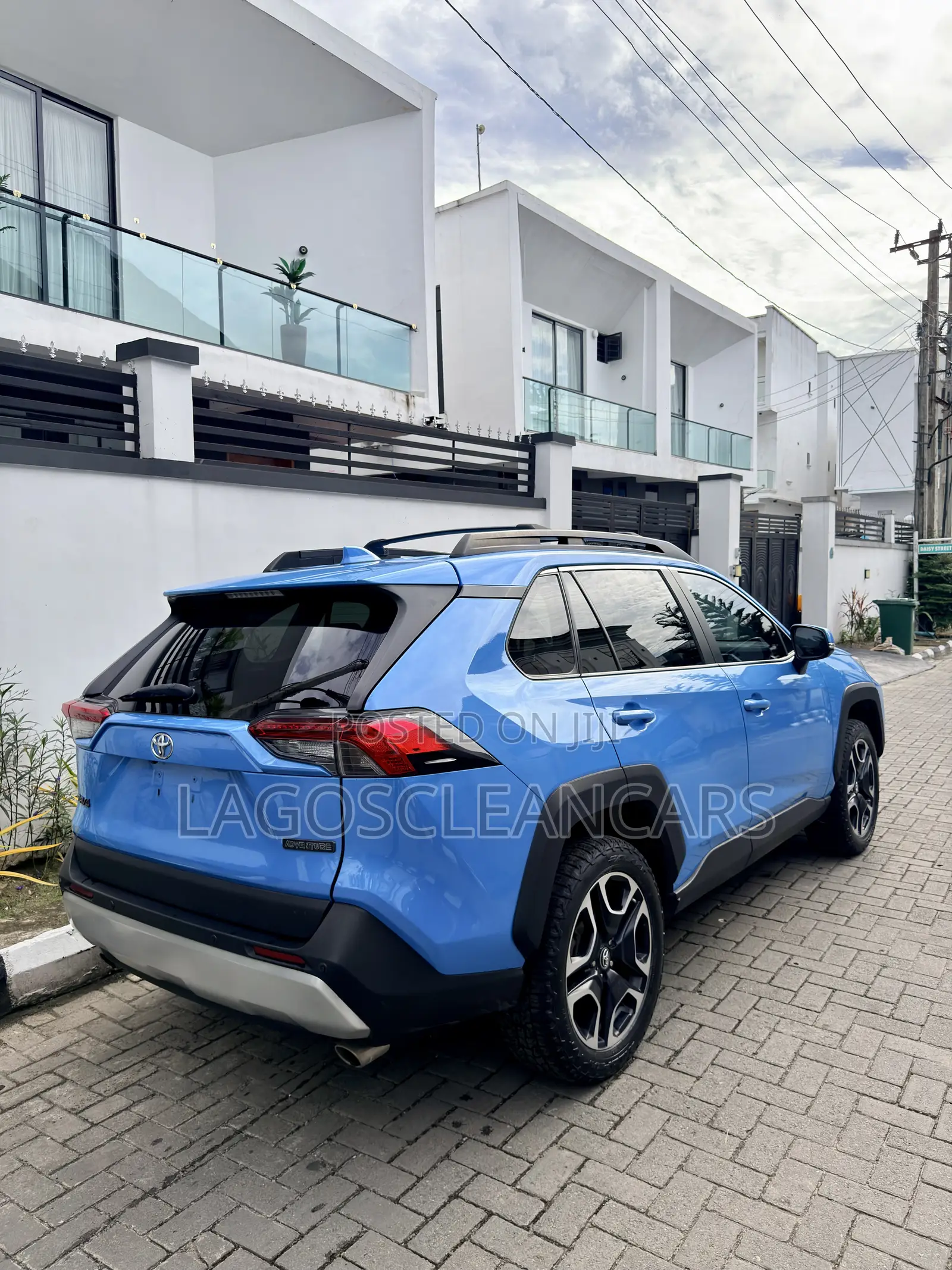Toyota RAV4 Adventure 2019 Blue