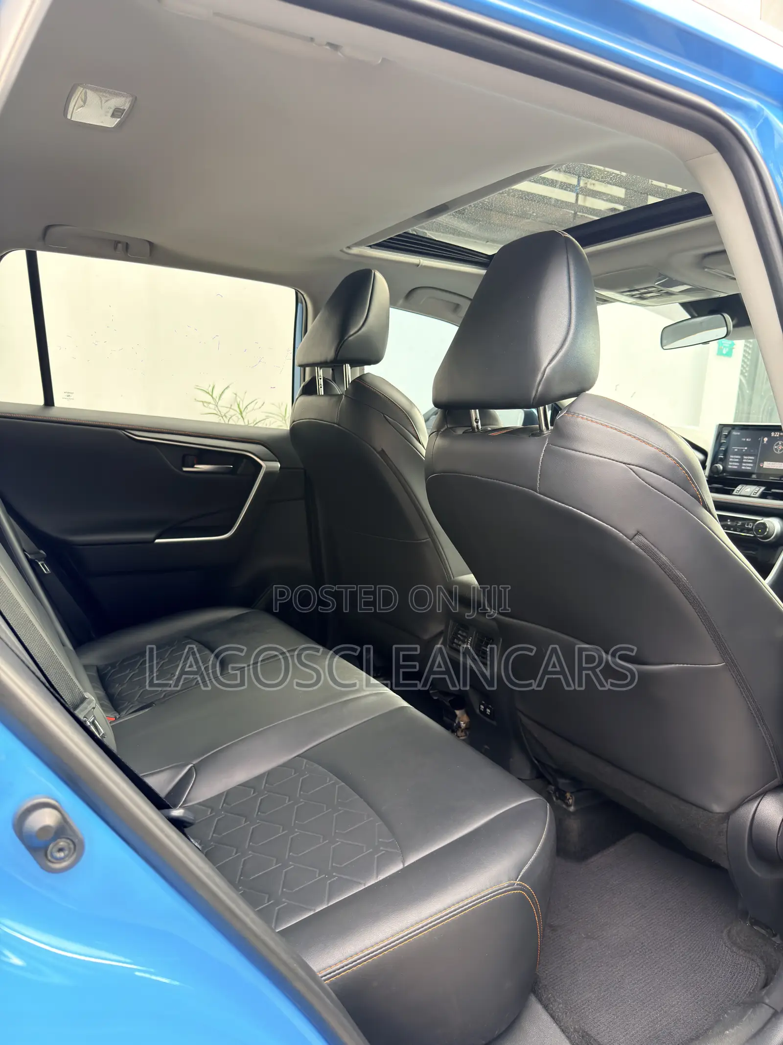Toyota RAV4 Adventure 2019 Blue
