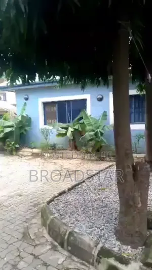 10bdrm Duplex in Maitama for sale