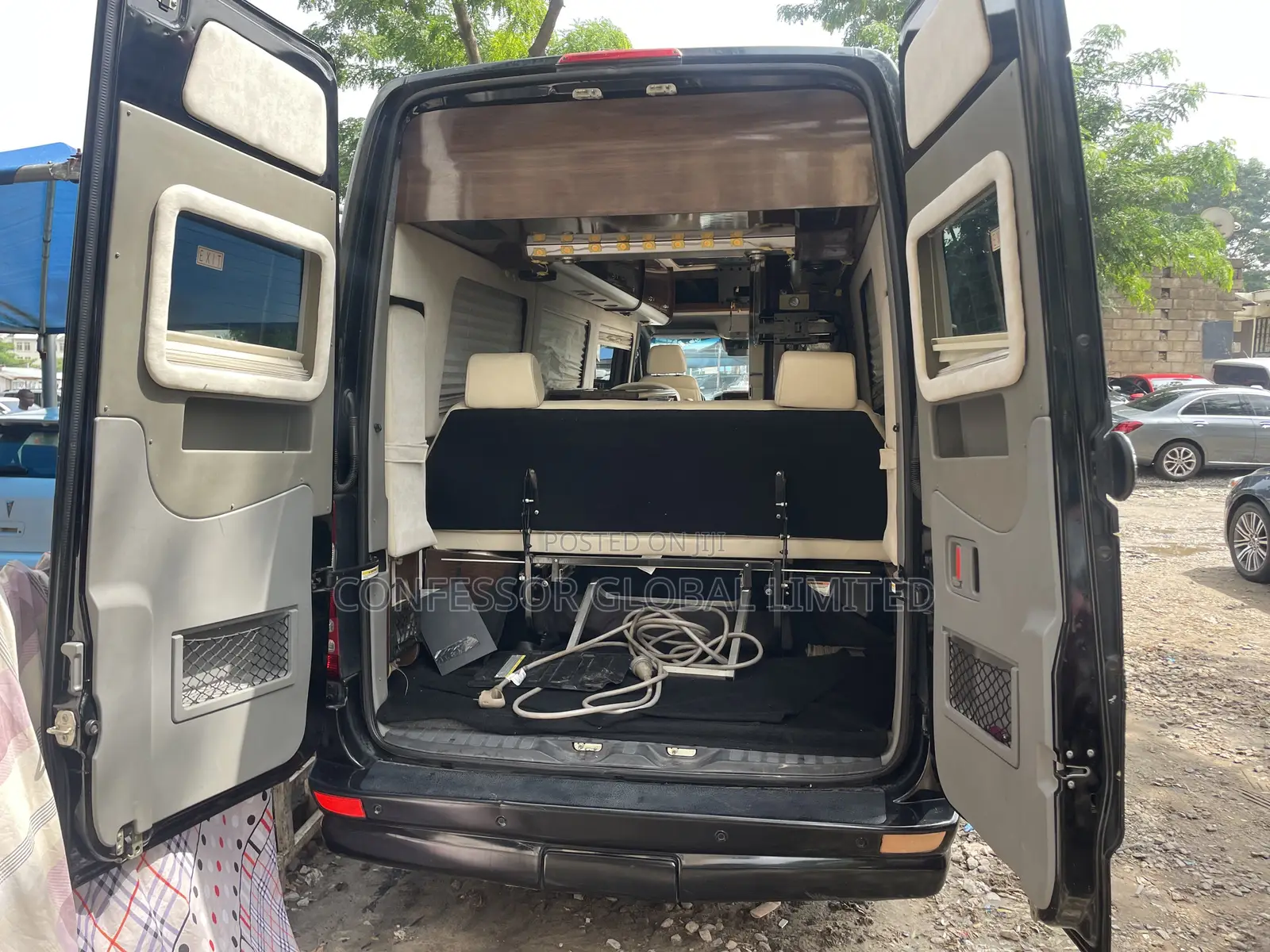 Mercedes-Benz Sprinter 2015 Black
