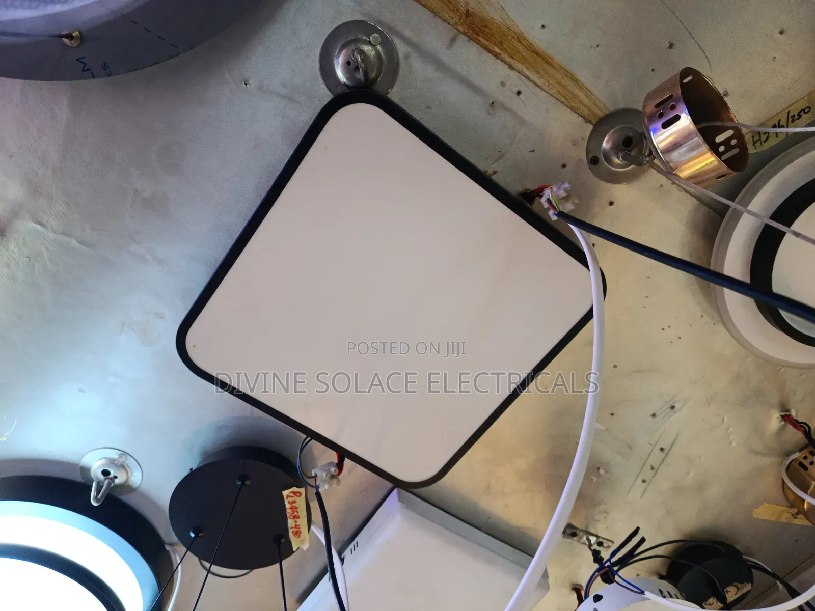 Square Ceiling Fitting