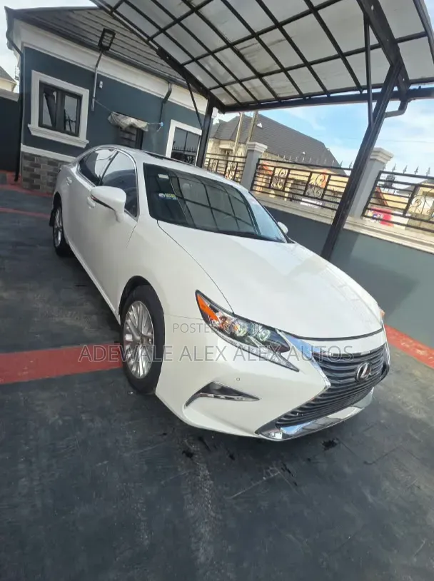 Lexus ES 2014 White