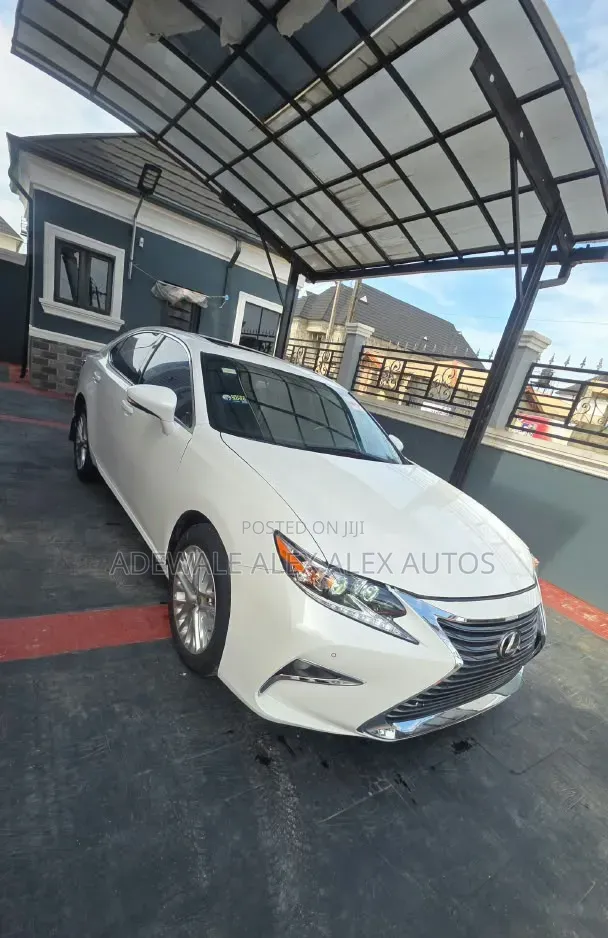 Lexus ES 2014 White