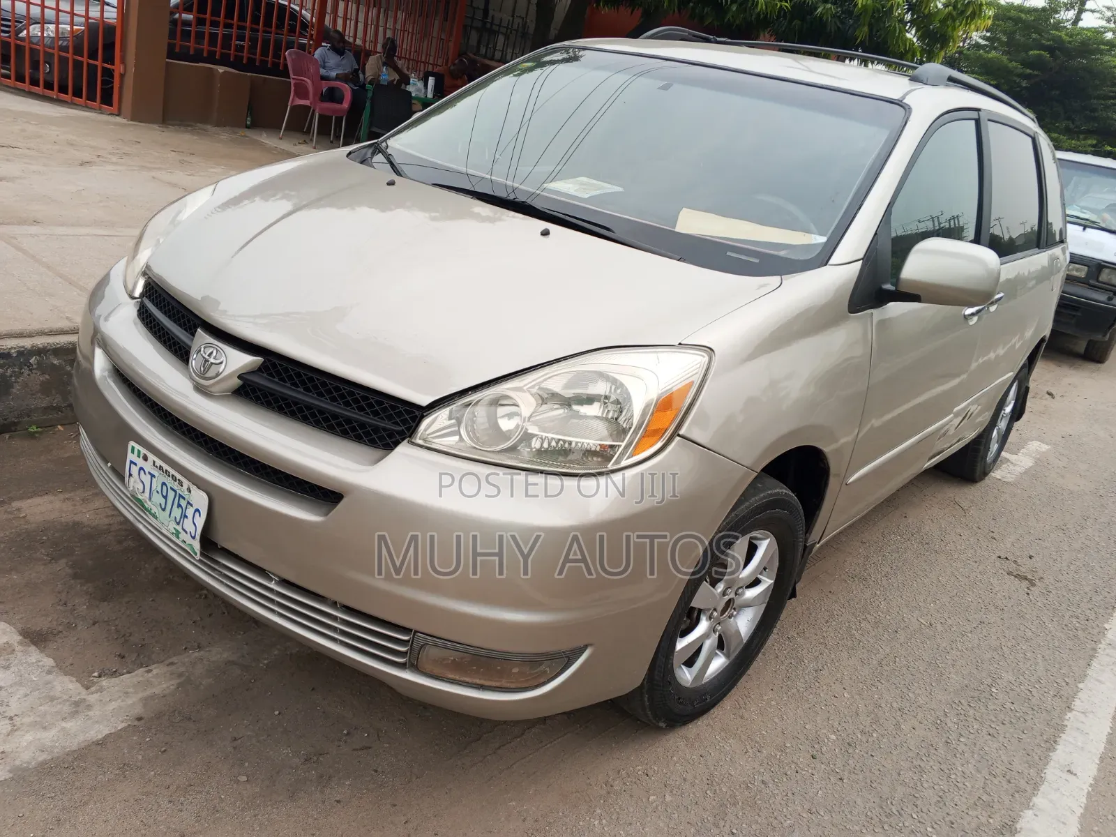 Toyota Sienna CE 2005 Gold