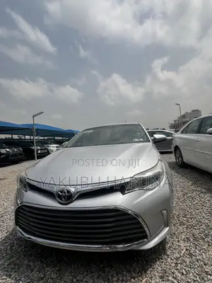 Toyota Avalon Limited 4dr Sedan (3.5L 6cyl 6A) 2014 Silver