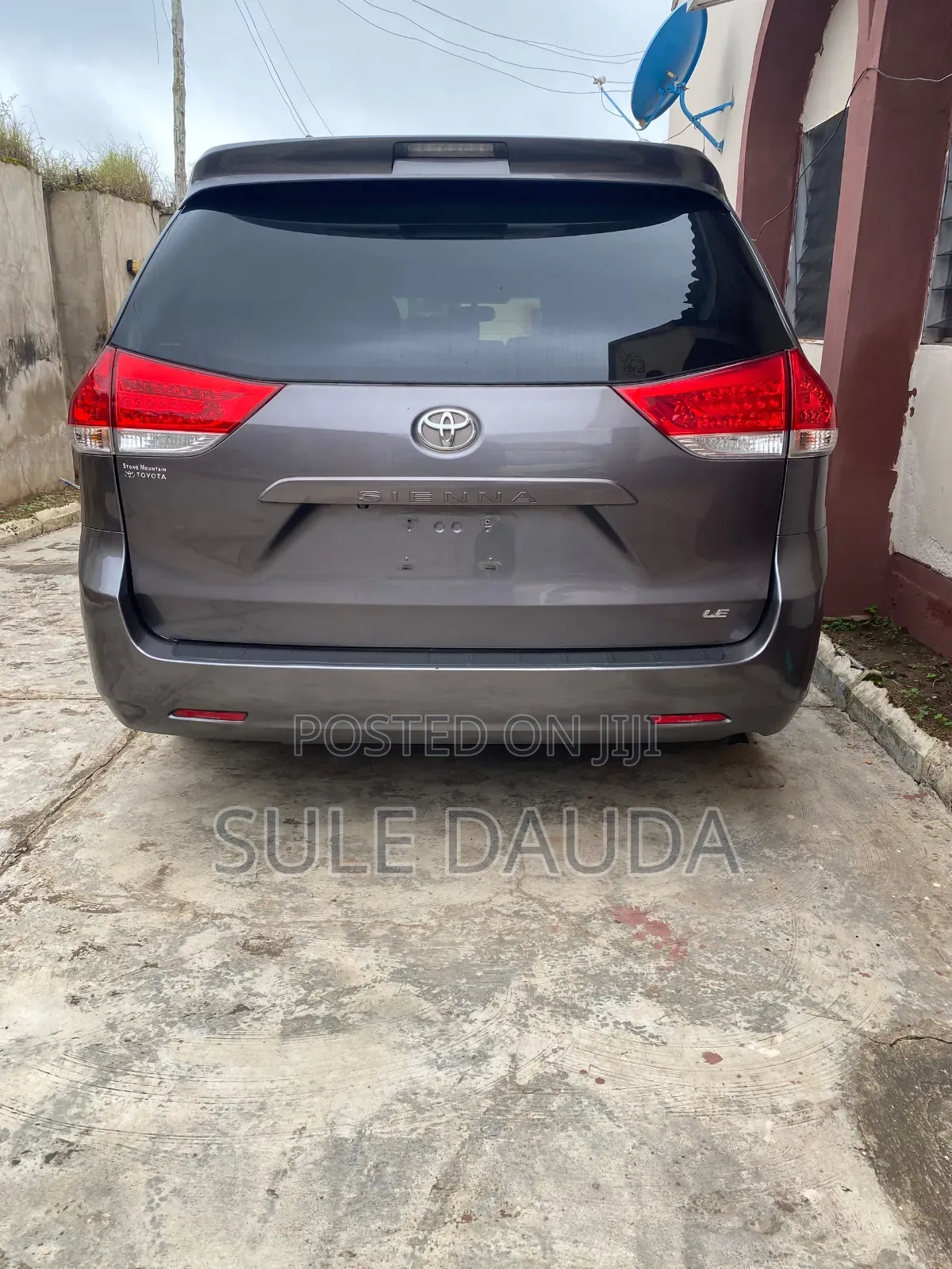 Toyota Sienna 2011 Gray