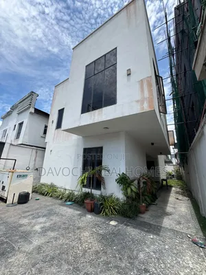 4bdrm Duplex in Lekki Phase 1 for rent