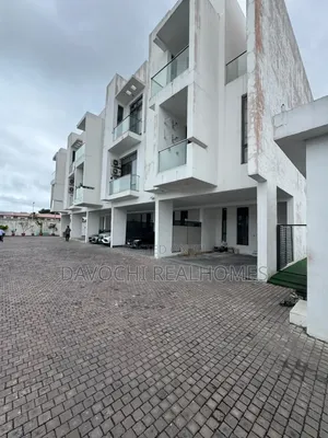 4bdrm Duplex in Lekki Expressway for rent