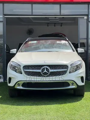 Mercedes-Benz GLA 250 2016 White