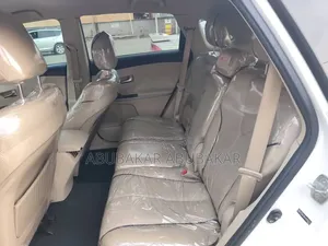 Toyota Venza AWD 2010 White