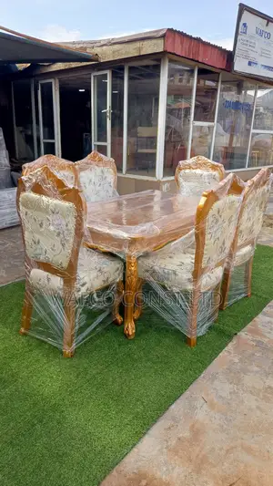 Royal Dining Set