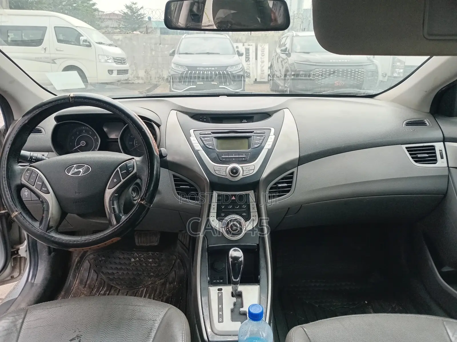 Hyundai Elantra 2011 Silver
