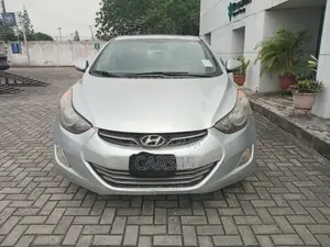 Hyundai Elantra 2011 Silver