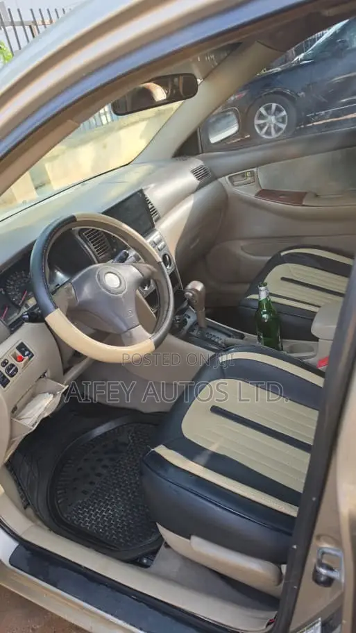 Toyota Corolla 2006 Gold