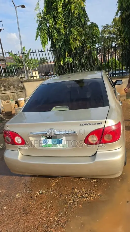 Toyota Corolla 2006 Gold