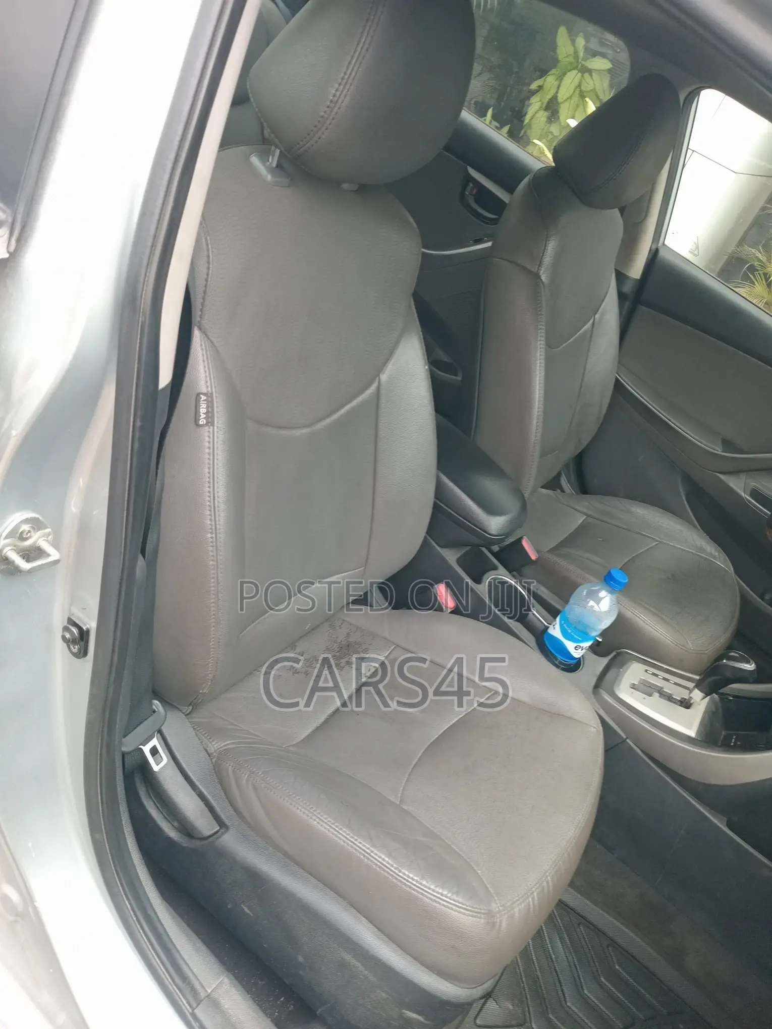 Hyundai Elantra 2011 Silver