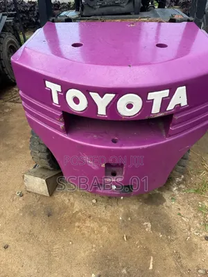 3 Tons Toyota Forklift With Side Shifts