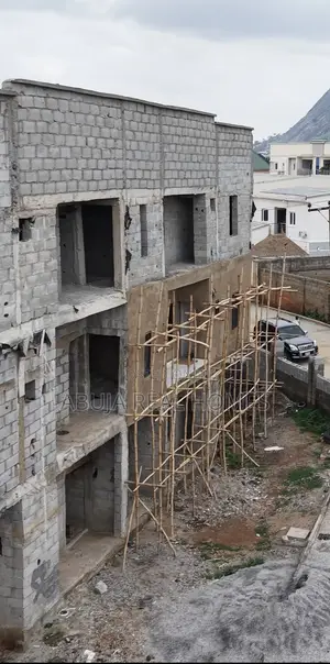 3-5 Bedroom Apartments (Carcass)
