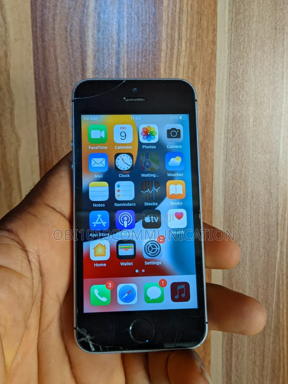 Apple iPhone SE 32 GB Black