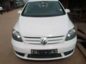 Volkswagen Golf 2005 White