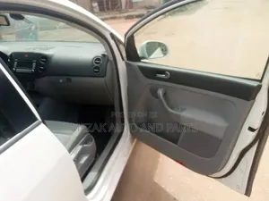 Volkswagen Golf 2005 White