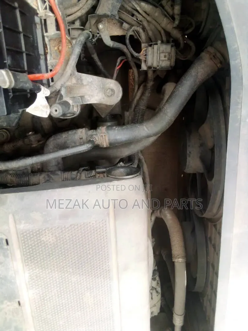 Volkswagen Golf 2005 White