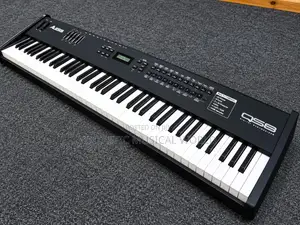 Alesis Qs8 Top Synthesizer Workstation