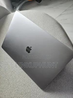 Laptop Apple MacBook Pro 2017 16GB Intel Core i7 SSD 512GB