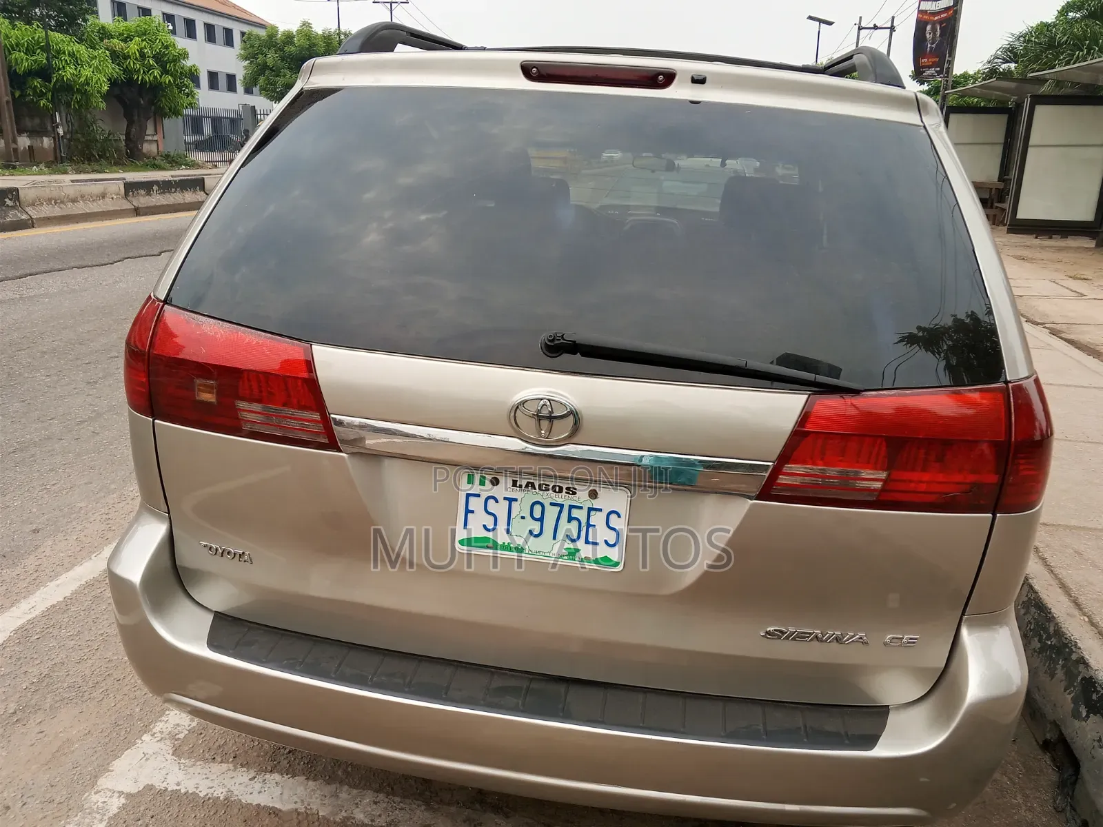 Toyota Sienna CE 2005 Gold