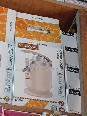 Lexical LCJ-2140 Electric Citrus Juicer.