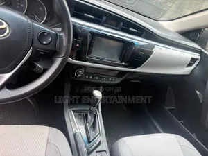 Toyota Corolla 2015 Black