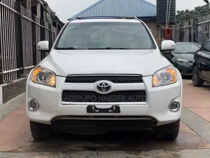 Toyota RAV4 V6 2009 White
