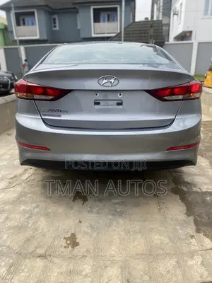 Hyundai Elantra 2017 Gray
