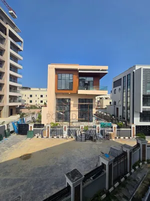 5bdrm Villa in Ikoyi for sale