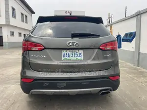 Hyundai Santa Fe 2015 Brown