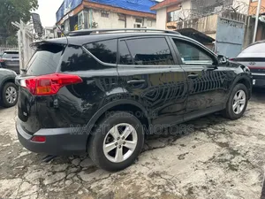 Toyota RAV4 XLE AWD (2.5L 4cyl 6A) 2013 Black