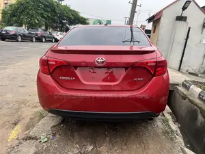 Toyota Corolla XSE 4dr Sedan (1.8L 4cyl CVT) 2017 Red