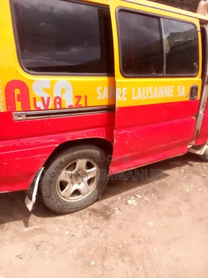 Mitsubishi L300 1999