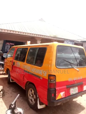 Mitsubishi L300 1999