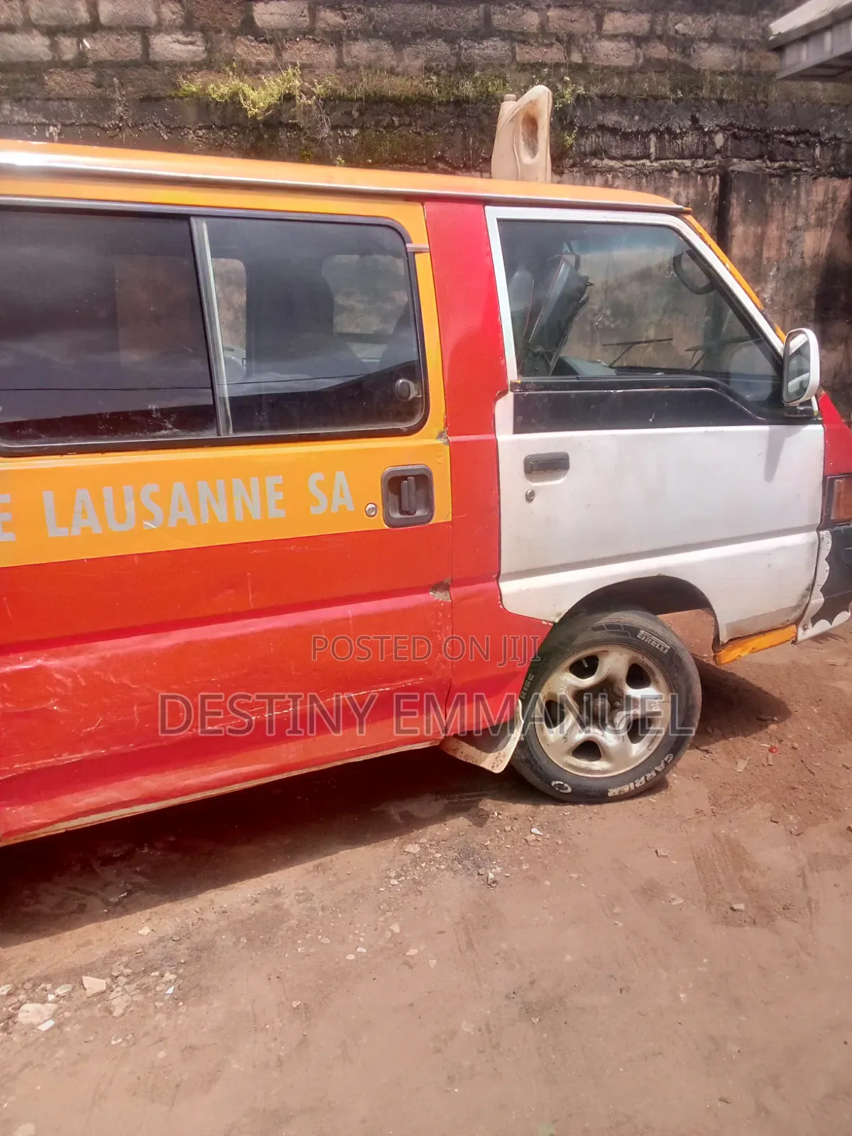 Mitsubishi L300 1999