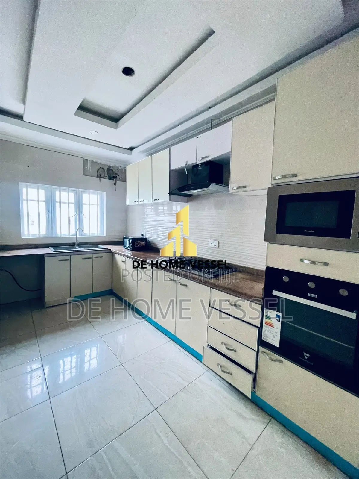 26 Rooms Hotel for Sale