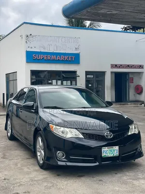 Toyota Camry SE 4dr Sedan (2.5L 4cyl 6A) 2013 Black